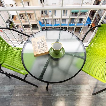 Downtown Luxury Boutique Suites : The Yellow Suite سالونيك المظهر الخارجي الصورة
