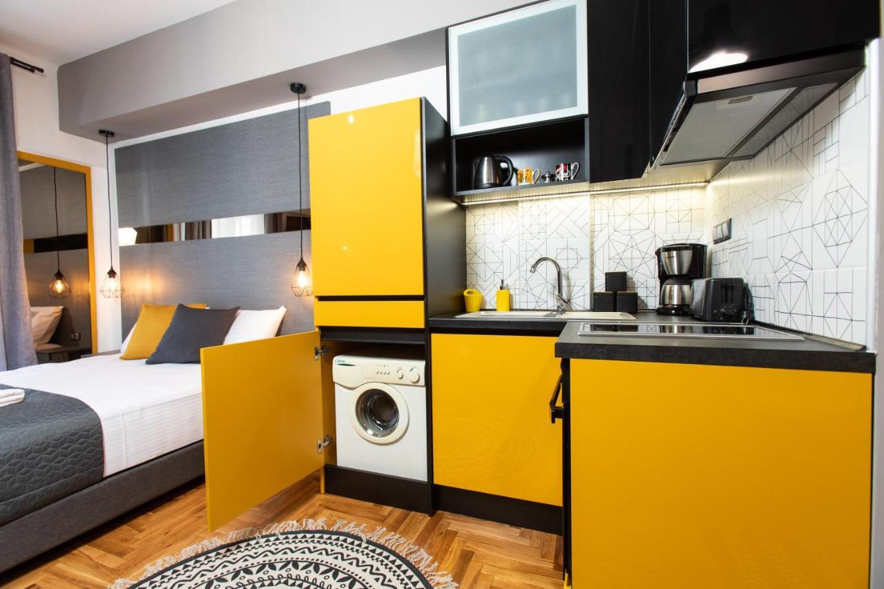 Downtown Luxury Boutique Suites : The Yellow Suite سالونيك المظهر الخارجي الصورة