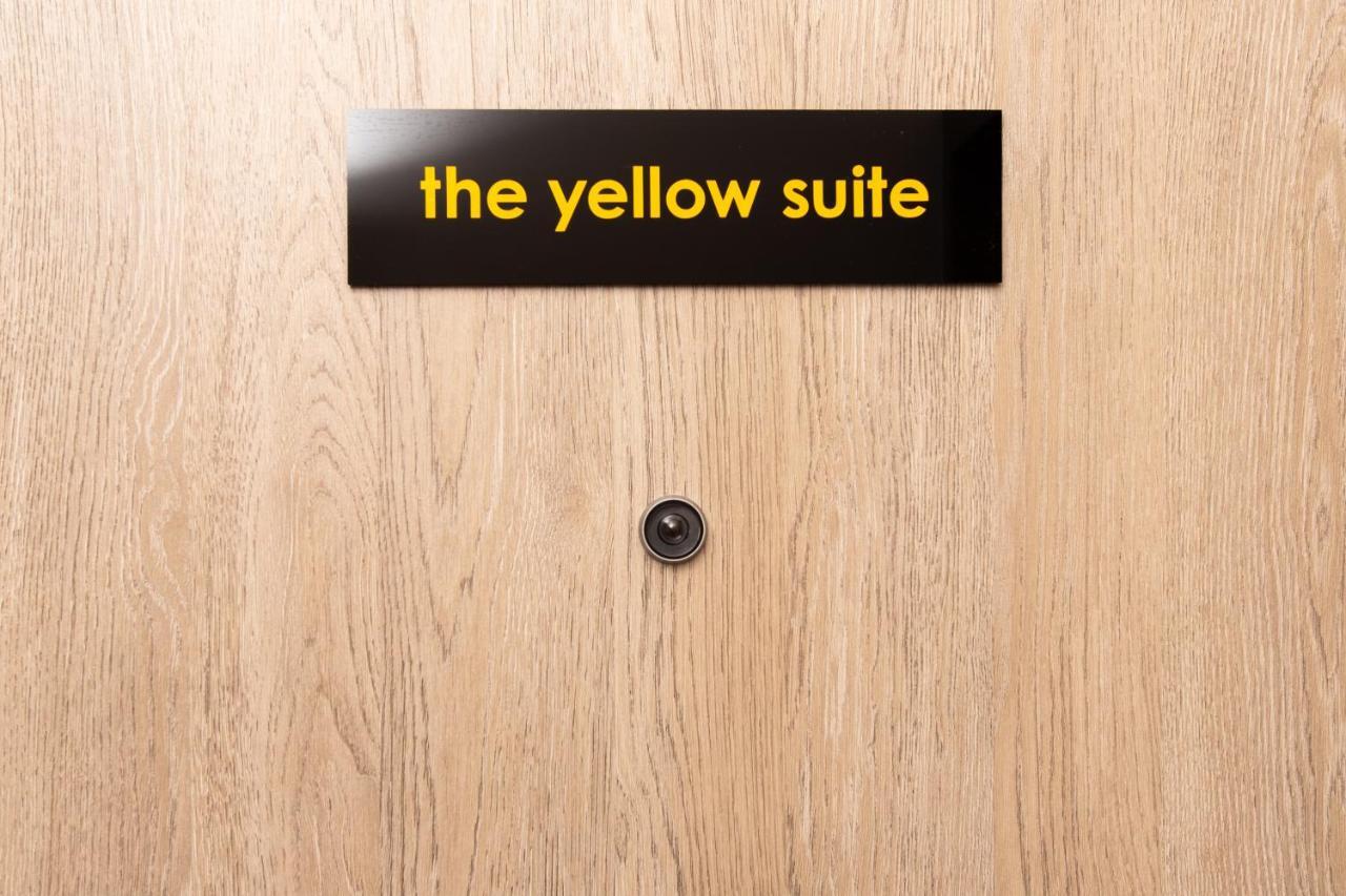 Downtown Luxury Boutique Suites : The Yellow Suite سالونيك المظهر الخارجي الصورة
